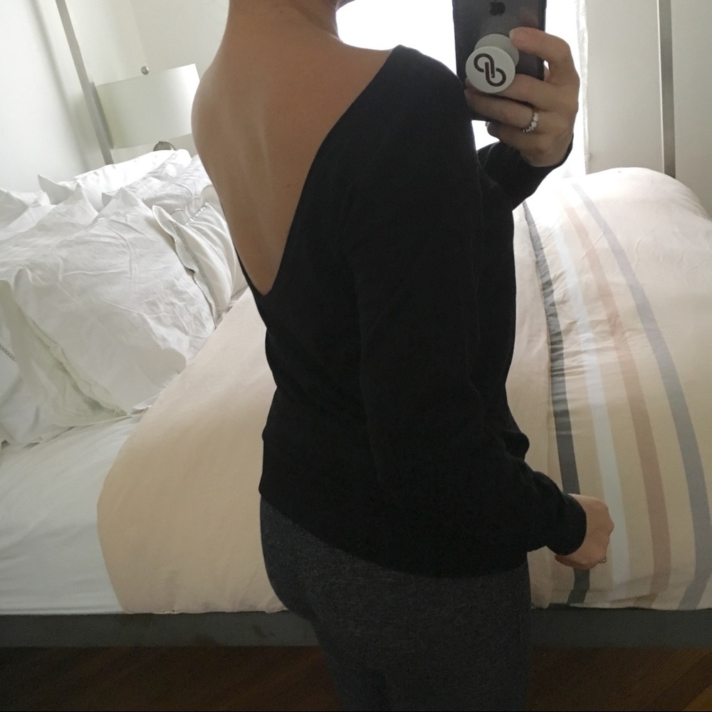 M/L NWT Stretch V Back Sweater Black - Picture 2 of 4